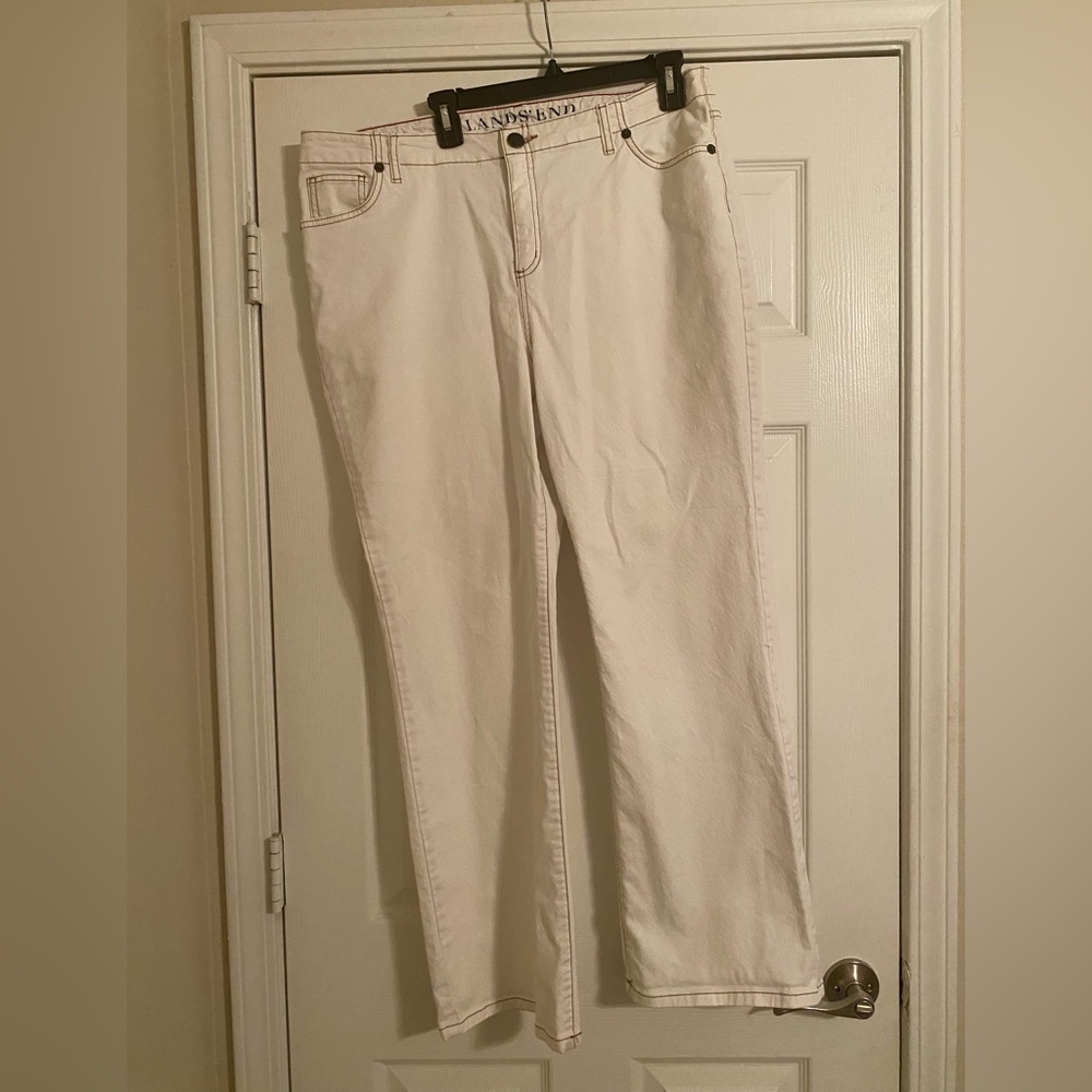 Lands' End Women's White Jeans. Size 18. Boot Leg. Original Fit. Classic Waist.